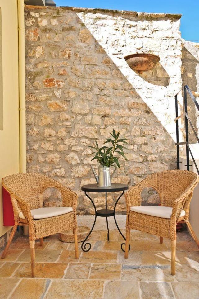 Platanos In The Castle Ioannina Exterior foto